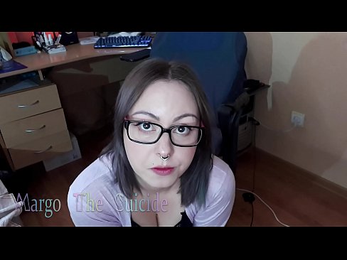 ❤️ Noia sexy amb ulleres xucla un consolador profundament davant la càmera ️❌ Putes a nosaltres